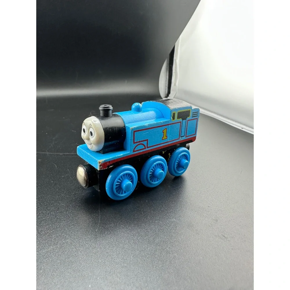 Thomas the Tank Engine Wooden Railway Train 2002 Gullane Blue No 1 Magnetic Toy